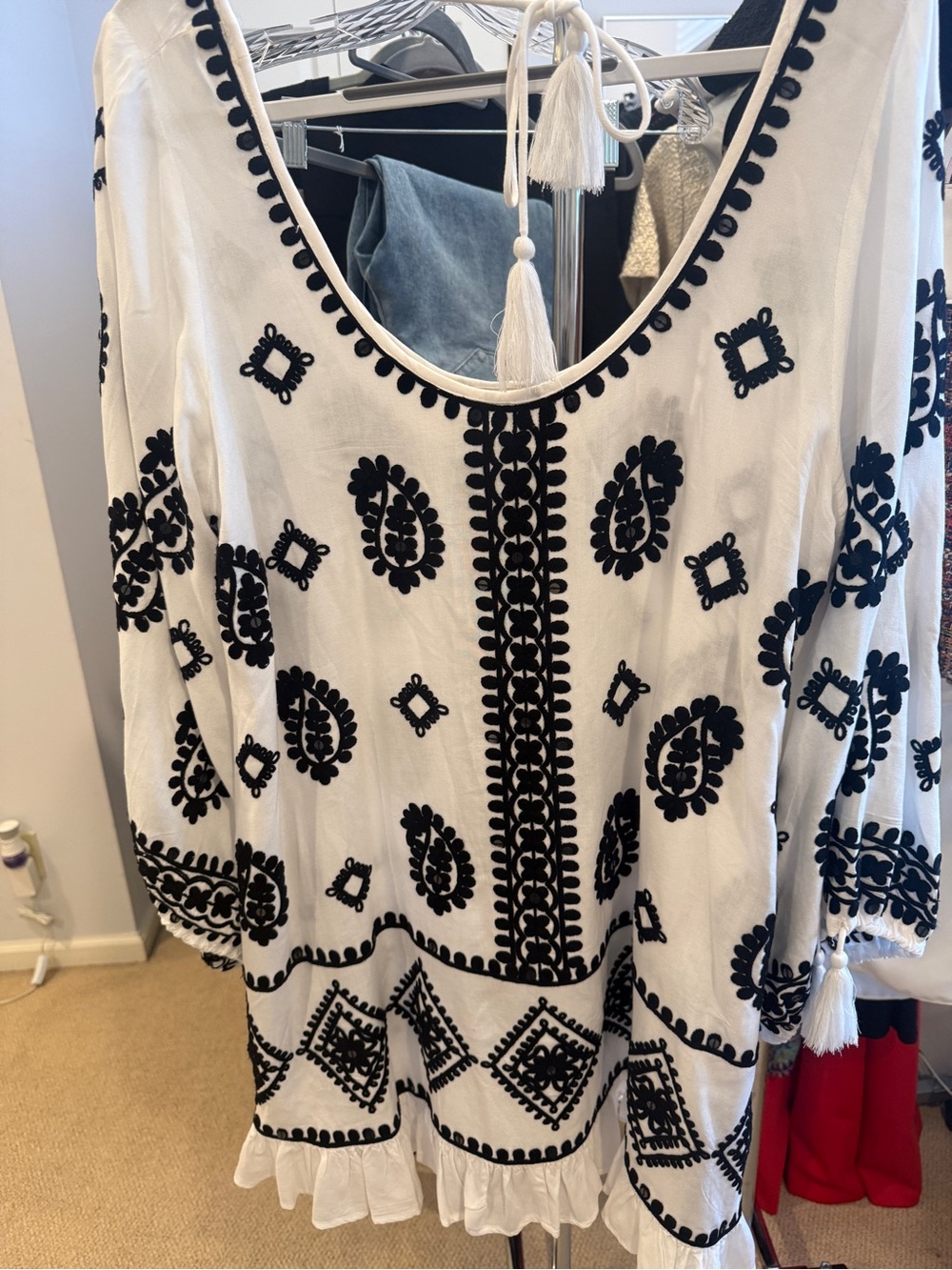 Boho Embroidered White Tunic with Black Stitching by Elan. Soft and Cool